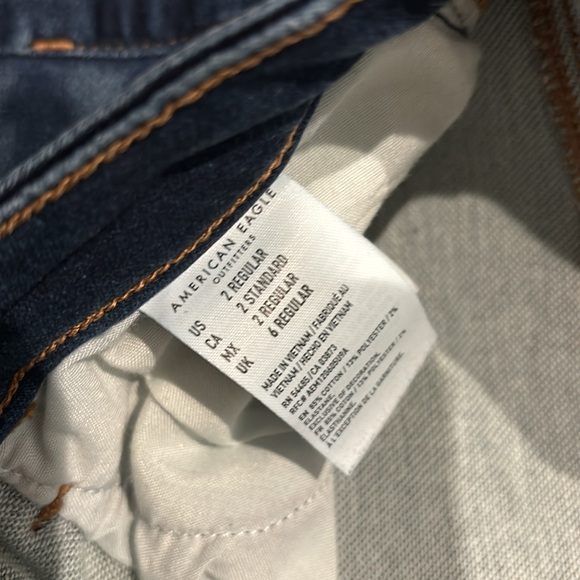 NWOT American Eagle Jeans - Picture 2 of 2